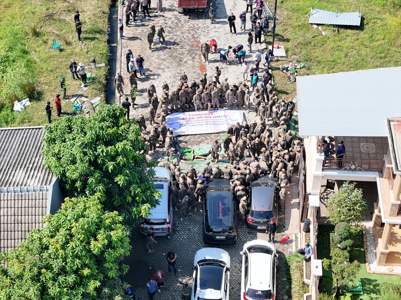 Sempat Memanas, Pemkab Sidoarjo Akhirnya Buka Akses Jalan Perumahan Mutiara Regency - Mutiara City