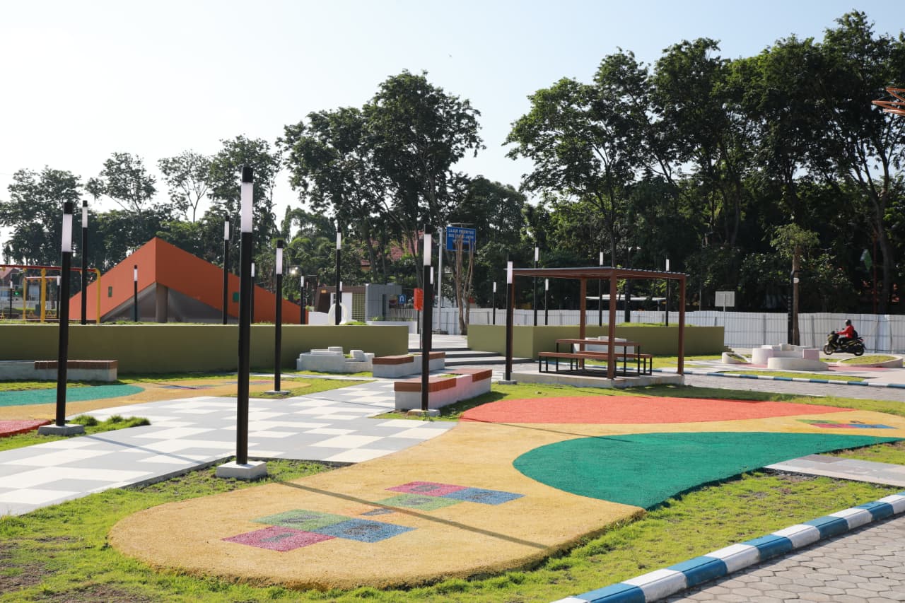 Alun-alun Sidoarjo Tampil Baru, dari WiFi Gratis hingga Ruang Lansia